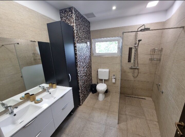 Colentina, Careffour, Dedeman.