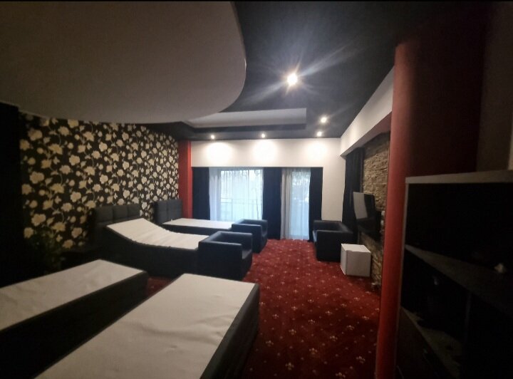 Colentina, Careffour, Dedeman.